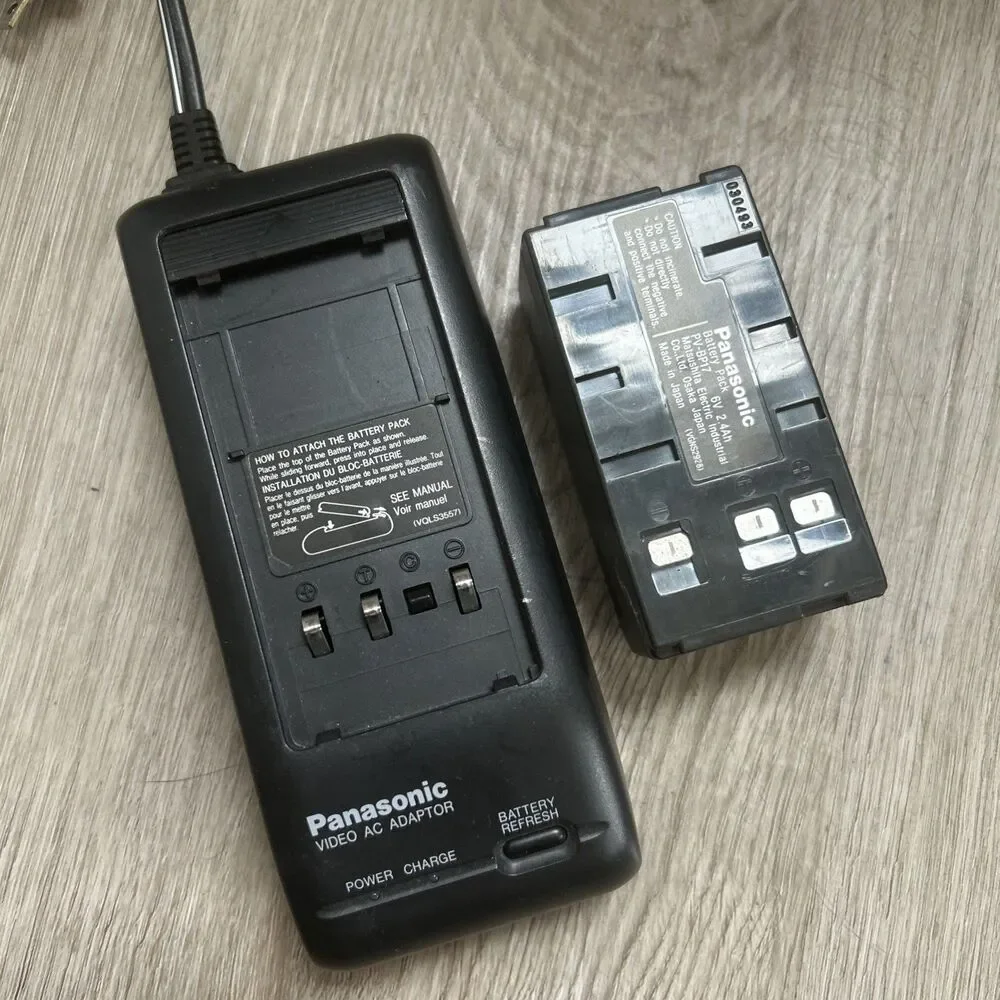 Panasonic Palmcorder PV-43D VHS-C Camcorder w/ Accessories FOR PARTS Bad Battery
